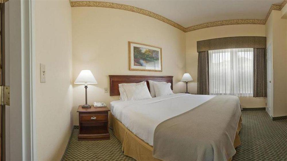 Holiday Inn Express Hotel & Suites St. Louis West-O'Fallon By Ihg Pokoj fotografie